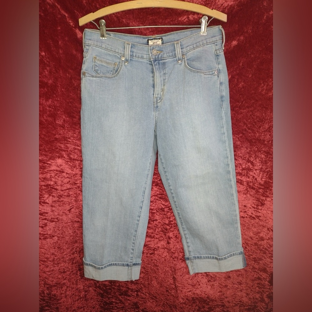 Levi's 515™ Capri Jeans Light Wash Denim Size 6